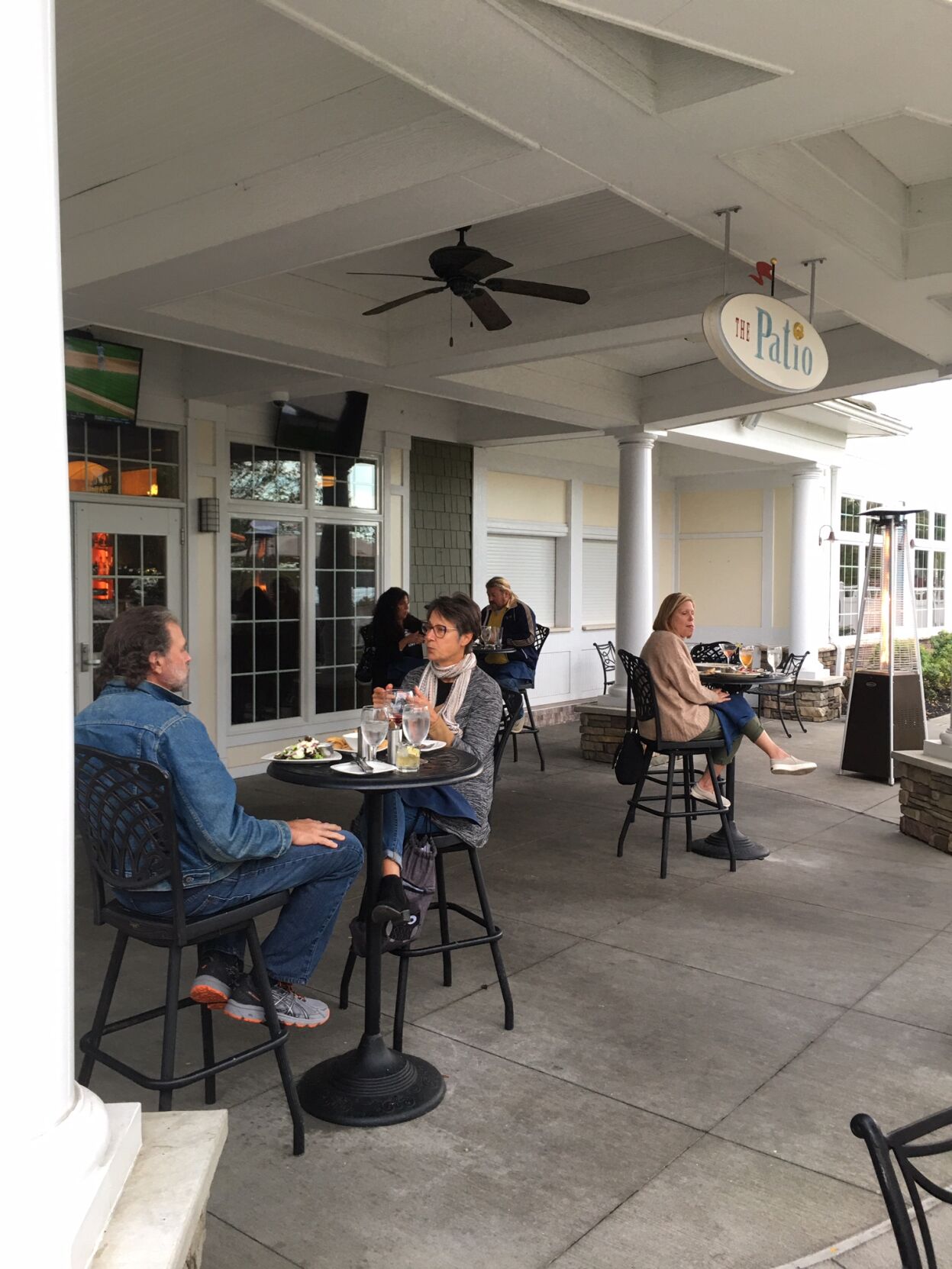 1021_A_Blue Pointe Grill.JPG
